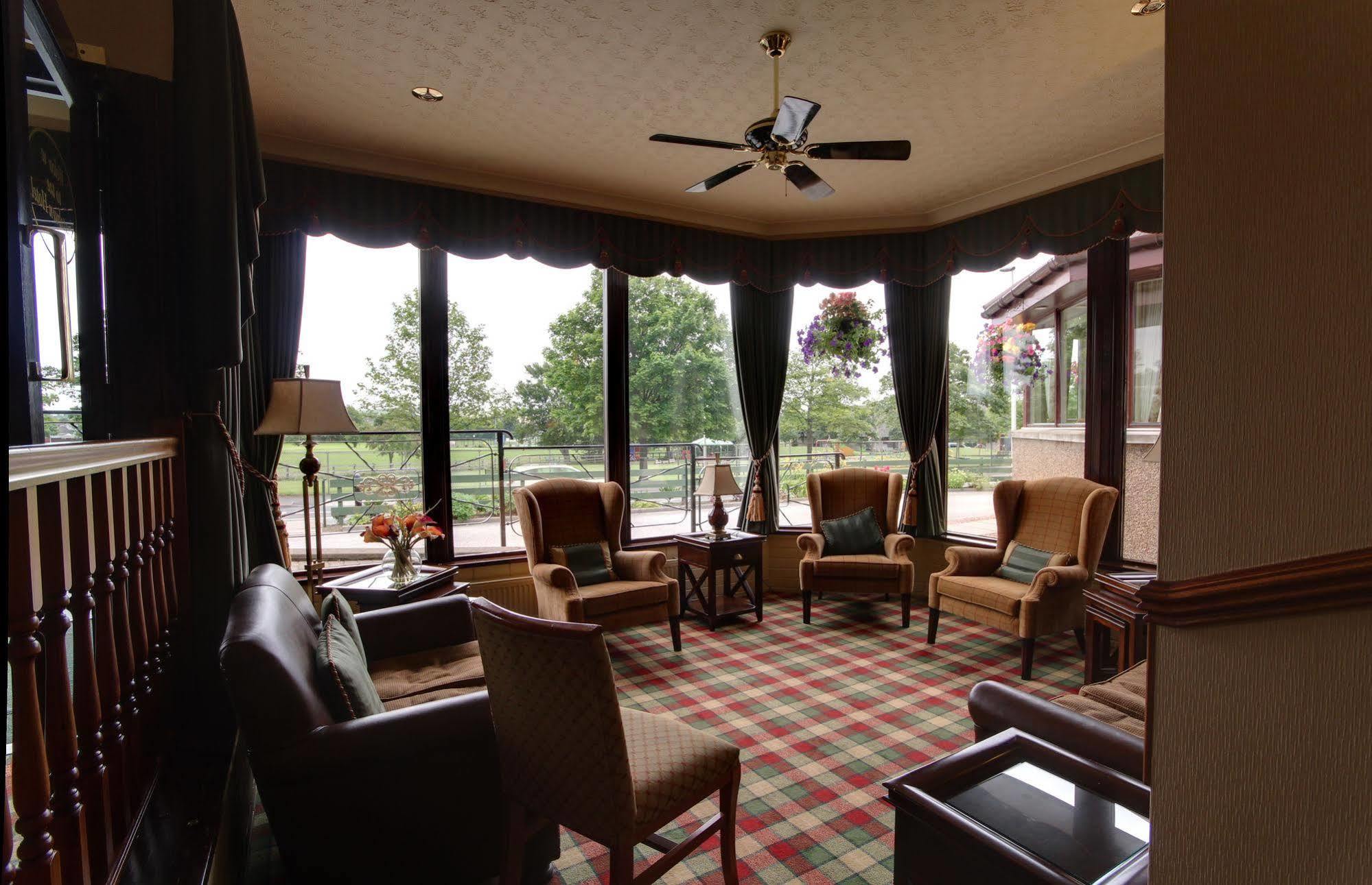 Strathburn Hotel Inverurie By Compass Hospitality Exteriér fotografie
